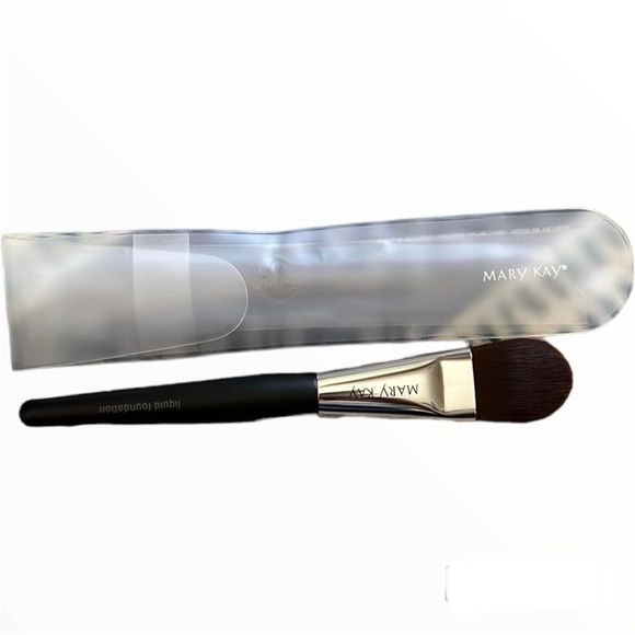 Liquid Foundation Brush / Face mask brush New / Mary Kay brand - Picture 2 of 7